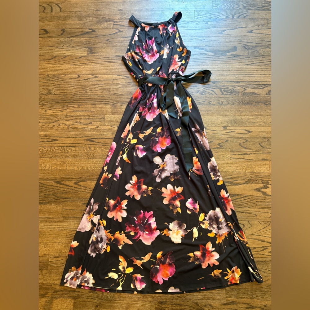 SLNY Black Floral Floor Length Gown
